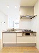 3口コンロ・グリルも付いていて料理が好きな方、これから始められる方にオススメです！
