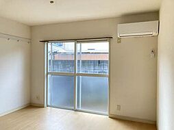 ルポズワール 0106 1階ワンルームのリビング/ダイニング