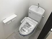暖房洗浄便座付きトイレです。