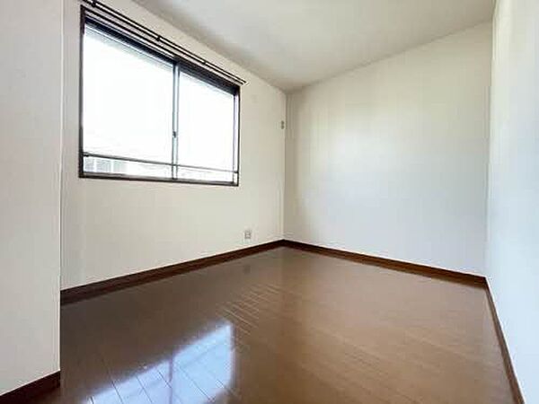 apartment 福島県伊達市保原町字西町185-1
地図を見る