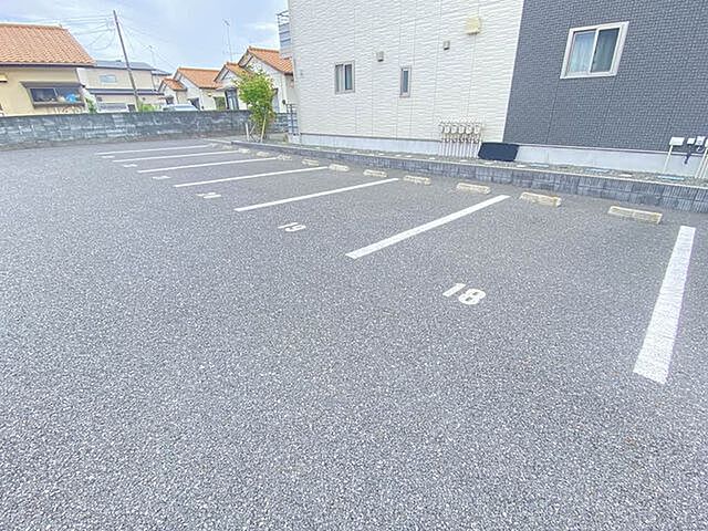 8 / 8