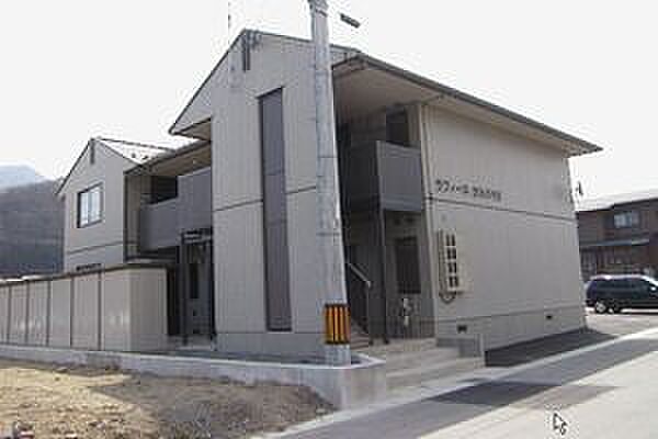 apartment 山形県上山市金生西３丁目1-26
地図を見る