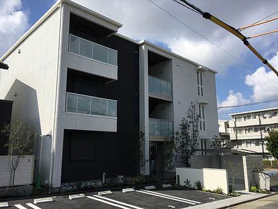 シャーメゾンワンワイズ_トップ画像