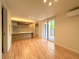 ヴィアソーレ 0101 1階2LDKの室内