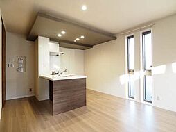 ヴィラ　フロイデ 0105 1階2LDKのリビング/ダイニング