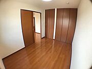 5．2帖の洋室です！