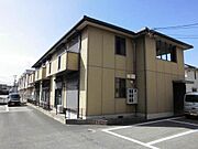 三重交通バス停「新黒田町」まで徒歩13分、近鉄山田線「松阪駅」乗車時間8分。