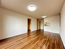 クローバーコート A101