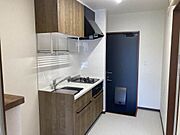 動きも大きく取れるキッチンで、家事をスムーズに行えます♪