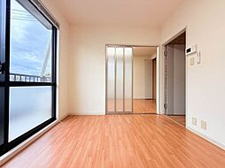 フォーレスサンリバ− A101 1階2Kの室内