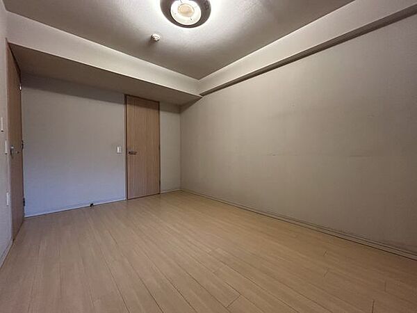 洋室を拡大表示