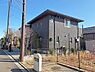 外観：【現地外観写真】神奈川中央交通「瓜生野」停まで徒歩5分、小田急小田原線「東海大学前」駅までバス乗車10分の立地です。/2026年3月撮影
