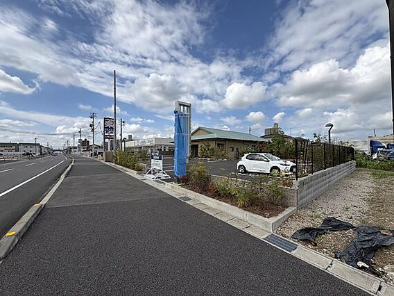 前面道路含む現...