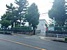 周辺：福岡小学校 910m