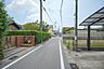 その他：前面道路（北東から南西）