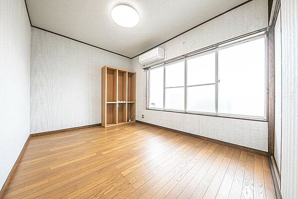 洋室を拡大表示