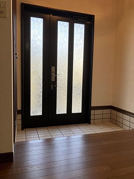 玄関を拡大表示