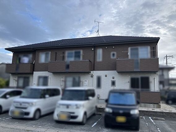 外観（写真の車...