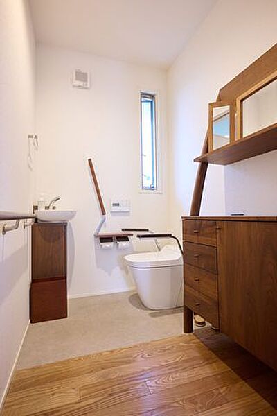 トイレを拡大表示