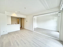 エクセルスクエアレジデンス 1階1LDKのリビング/ダイニング