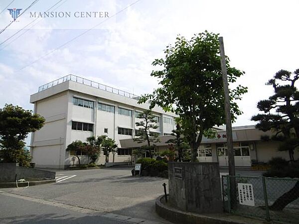 画像20:新潟市立木戸中学校 957m