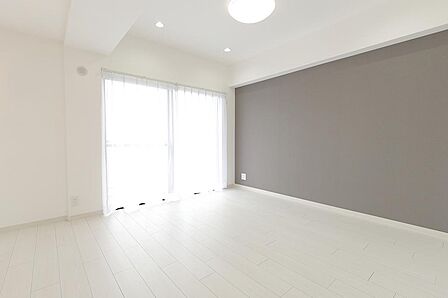 リビング・ダイニングです。●　住宅ローンご相談承ります。　【例】　入院歴があるけど、借入できるの？　転職したばかりでも、借入できるの？　　住宅ローンが残っているけど買替できるの？