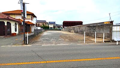 外観:前面道路南側より撮影 外観:前面道路南側より撮影