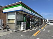 ファミリーマート 八日市東沖野店（318m）