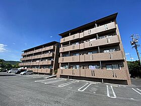 サンライン東部  ｜ 長野県東御市鞍掛（賃貸マンション2LDK・2階・56.76㎡） その1