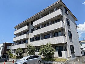 さくら小径  ｜ 長野県上田市常入１丁目（賃貸マンション1K・1階・25.59㎡） その1