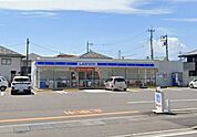 コンビニ「ローソン前橋青葉町店まで566m」