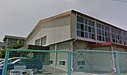 中学校「高崎市立大類中学校まで716m」
