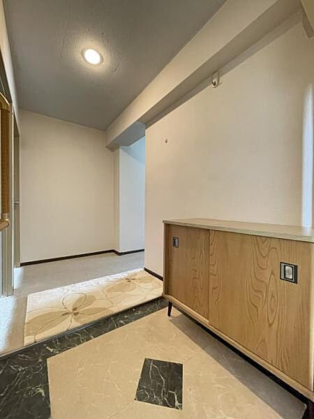 玄関を拡大表示