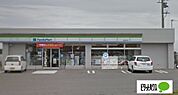 コンビニ「ファミリーマート小松大領店まで455m」