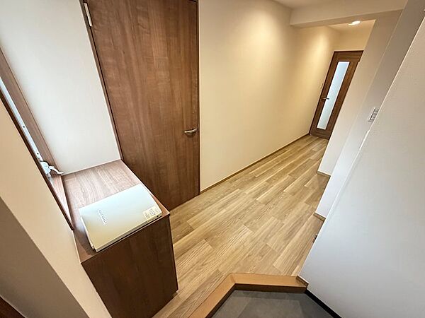 玄関を拡大表示