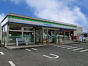 ファミリーマート高田竹駒十日市場店　約2.4km