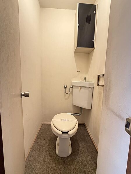 トイレを拡大表示