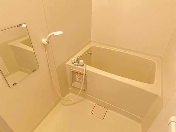 画像7:浴室（同タイプ）