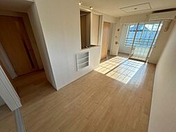 セイバリー．Ｅ　III 201 2階2LDKのリビング/ダイニング