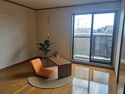 家具（椅子、カーペット、机、花瓶、造花等）は入居者様へのプレゼント！