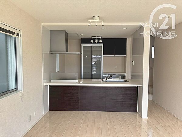 detached 東京都立川市砂川町８丁目

地図を見る