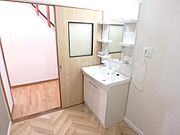 シャワー付洗面化粧台
