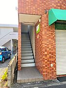 2階入り口、専用階段
