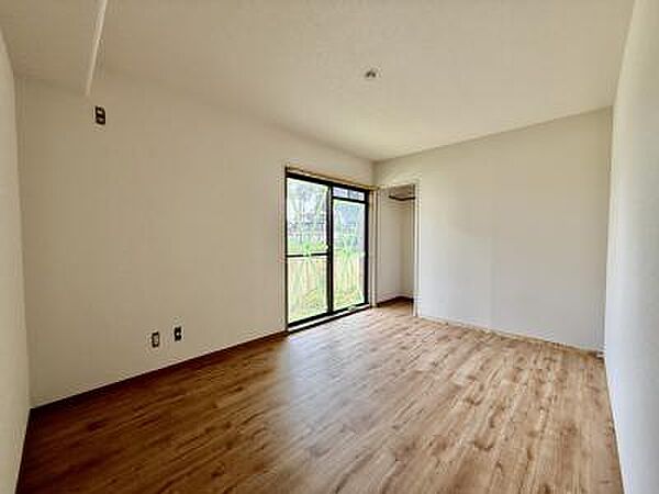 洋室を拡大表示