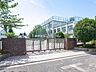 周辺：三鷹市立第四中学校まで（609m）