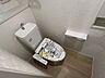 トイレ：トイレは1階、2階に1つずつございます。
