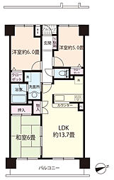 [間取] 専有面積67.12平米の3LDK。各居室に収納スペース付きで住空間もスッキリ広々。