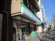 コンビニエンスストアファミリーマート東神田二丁目店まで106ｍ