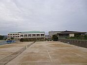 泉丘中学校（468m）