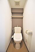 トイレは温水洗浄機能付きです。